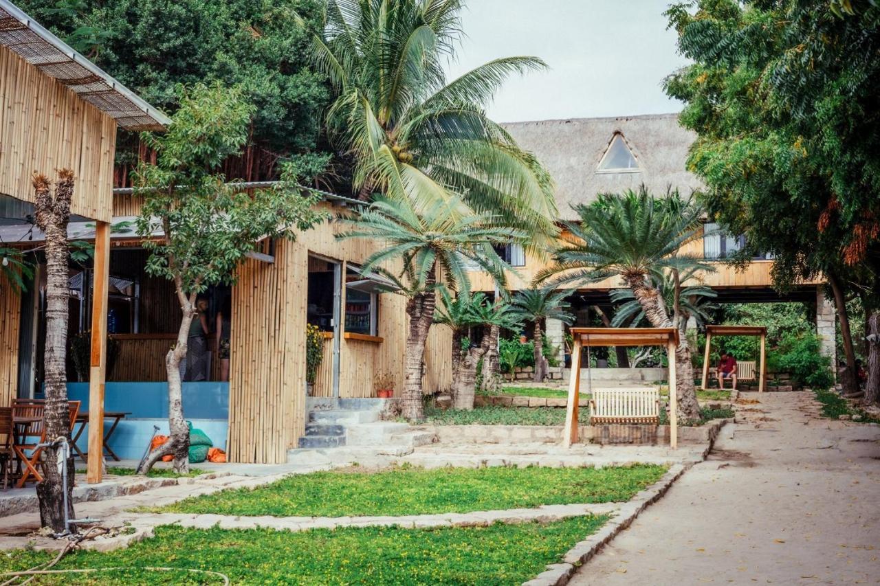 Villa Dao Hoa Vang Cam Ranh - Venuestay Bagian luar foto