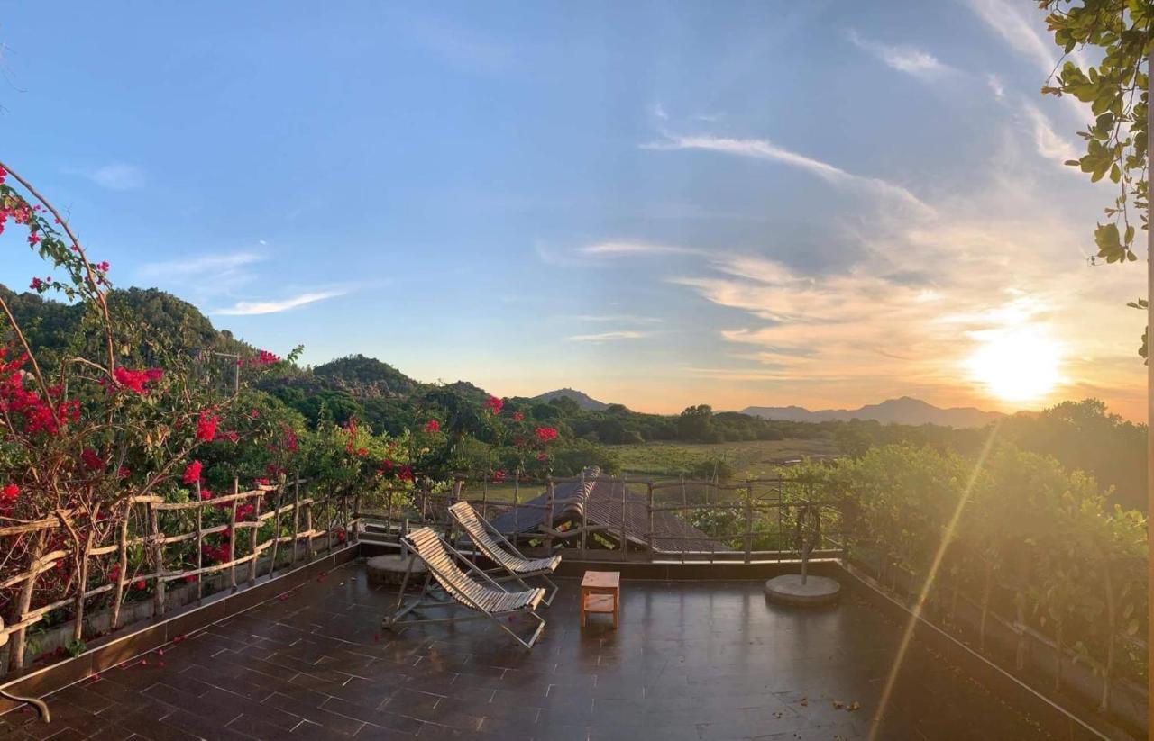 Villa Dao Hoa Vang Cam Ranh - Venuestay Bagian luar foto